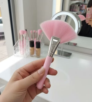 Professional Pink Makeup Brush Set